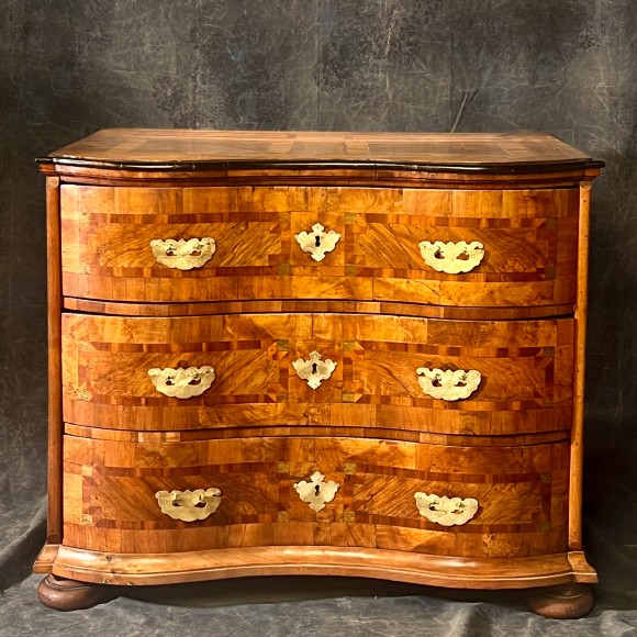 Commode Arbalète Marquetée Noyer XVIII ème belles – Image 3