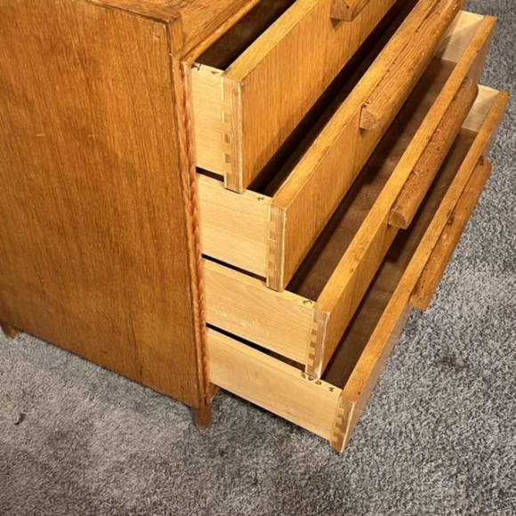 Commode Vintage 4 tiroirs chène naturel – Image 4