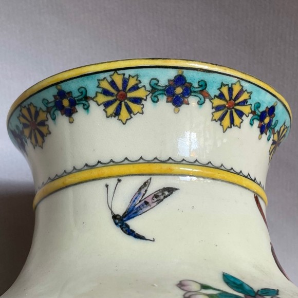 Vase décor fleurs signé Théodore Deck (1823-1891) – Image 3