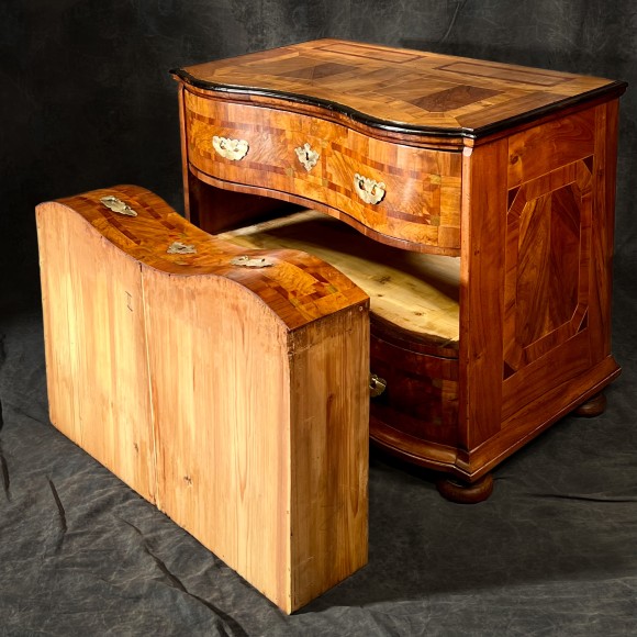 Commode Arbalète Marquetée Noyer XVIII ème belles – Image 5