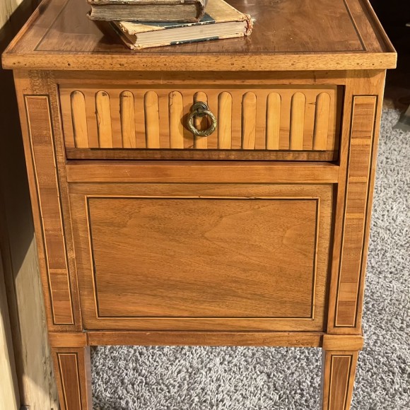 Petite commode ecritoire Marqueterie de noyer XVII – Image 3