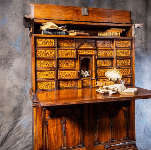 Cabinet Italien noyer XVII ème siècle – Image 3