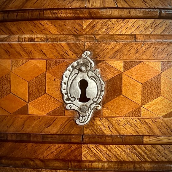 Commode dite de maîtrise marquetée Alsace 18 eme – Image 3