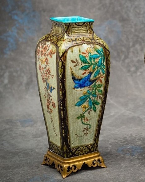 PAIRE DE VASES THEODORE DECK AVEC SOCLE BRONZE – Image 3