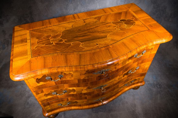 COMMODE ALSACIENNE FACADE GALBEE NOYER – Image 2