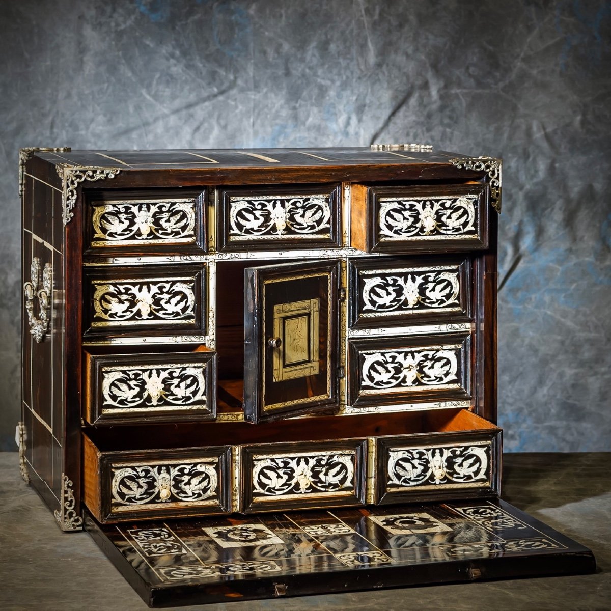 Cabinet Marqueté D’ébène XVII ème – Image 2