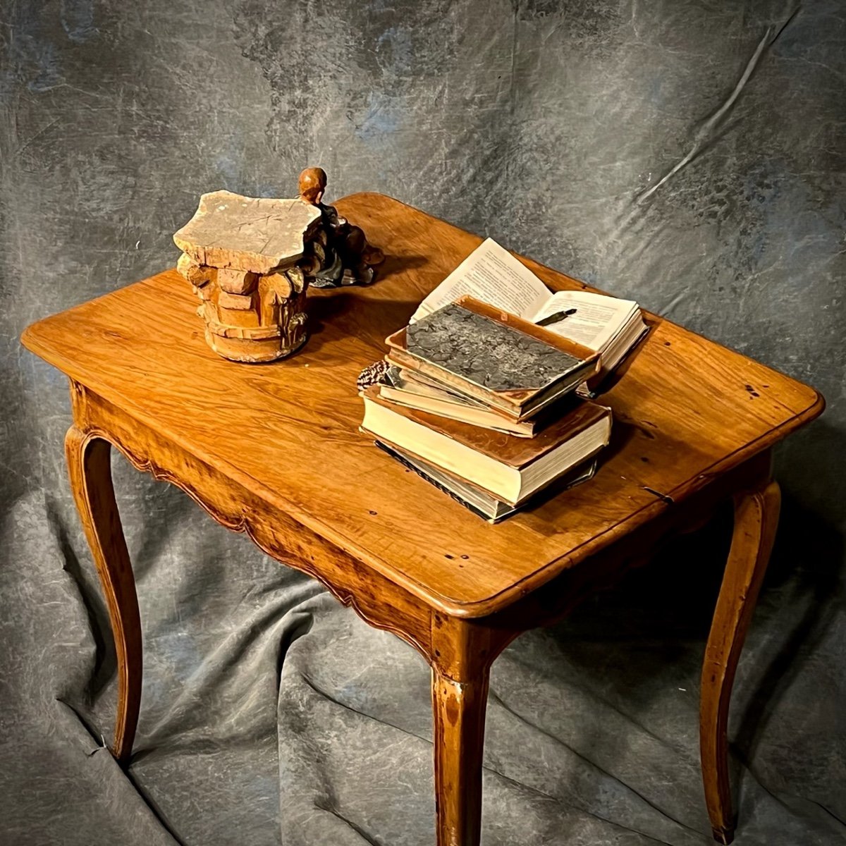 Table D’appoint Noyer XVIII Eme – Image 2