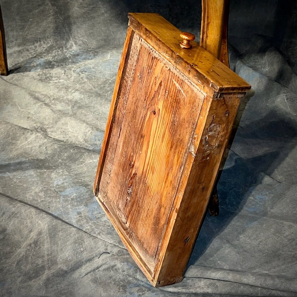 Table D’appoint Noyer XVIII Eme – Image 3