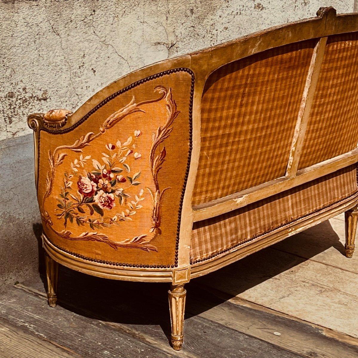 Canapé Gondole Tapisserie Fleurs Boiserie Laquée – Image 3