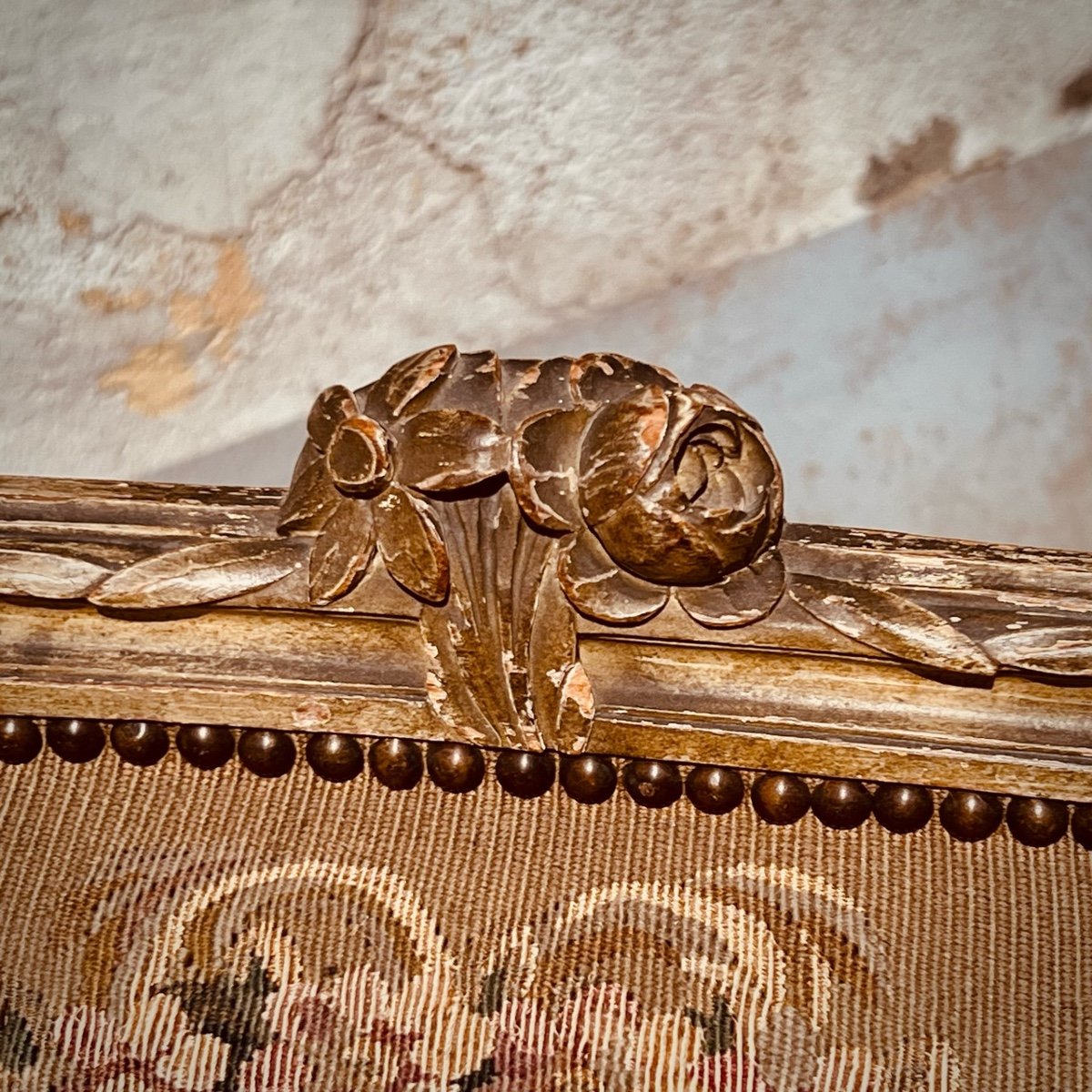 Canapé Gondole Tapisserie Fleurs Boiserie Laquée – Image 8