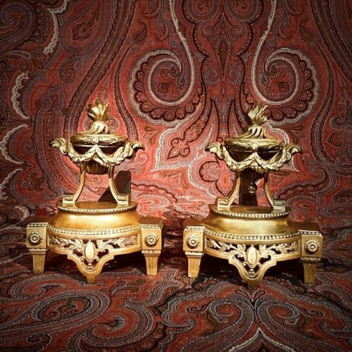 Paire de Chenets Décor Pots à Feu Bronze Louis XVI