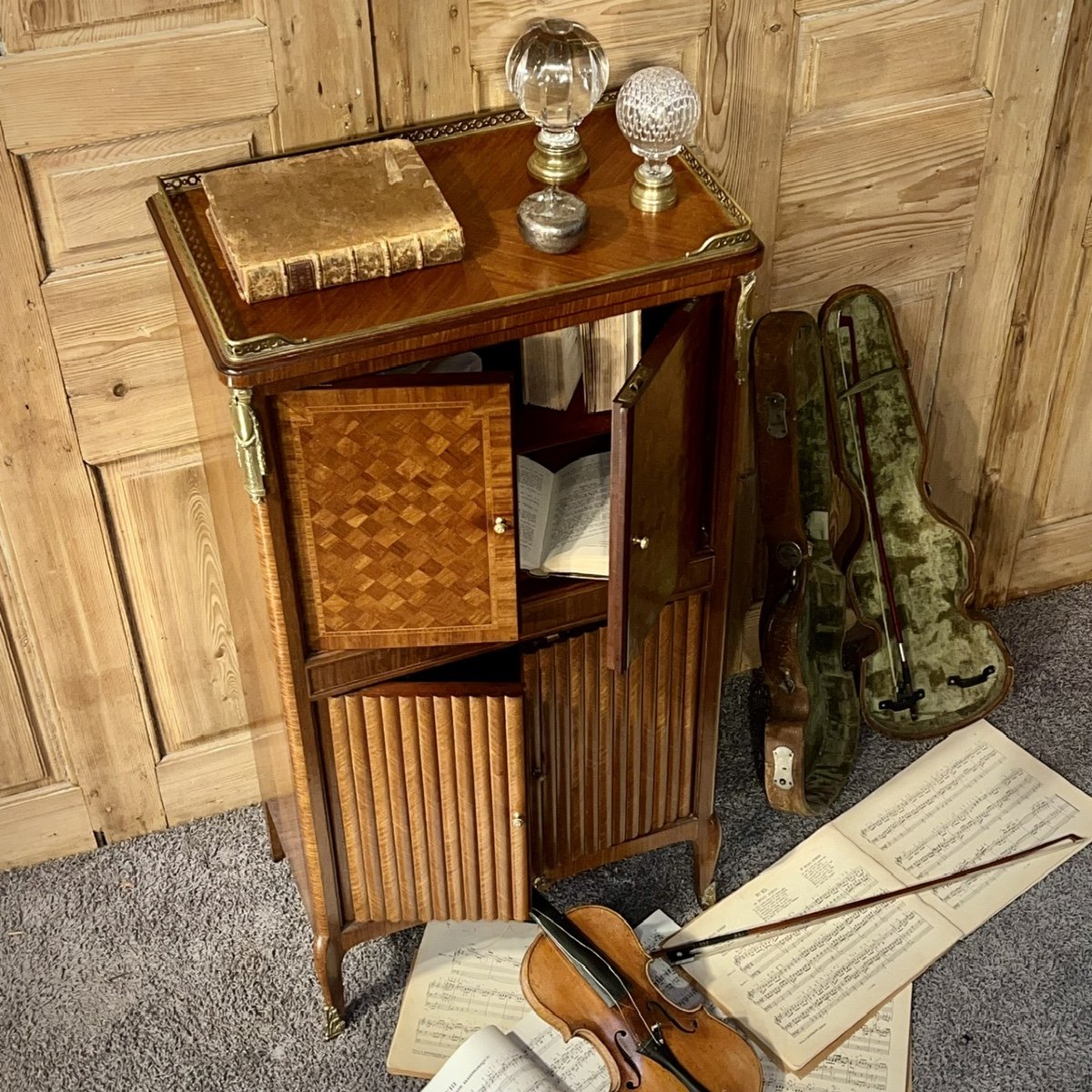 Meuble à Partitions De Musique En Marqueterie – Image 3