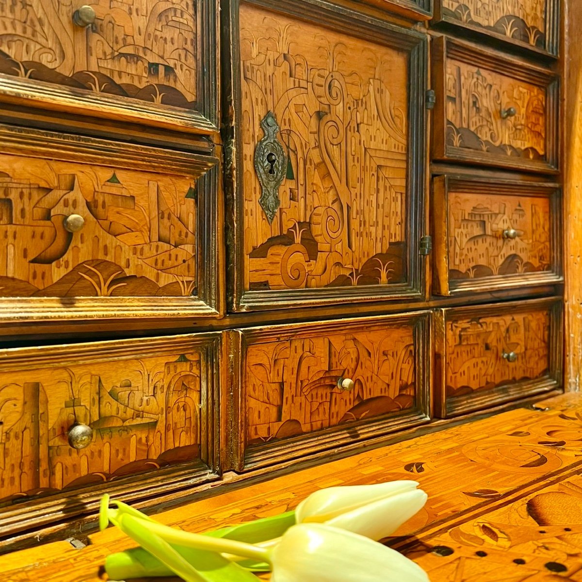 Cabinet XVII ème Décor Marqueté Fleurs, Oiseaux, Musique Et Architectures. – Image 7