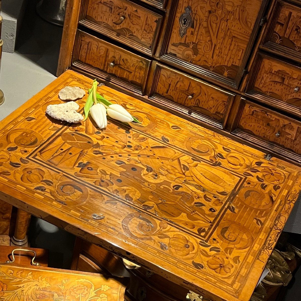 Cabinet XVII ème Décor Marqueté Fleurs, Oiseaux, Musique Et Architectures. – Image 8