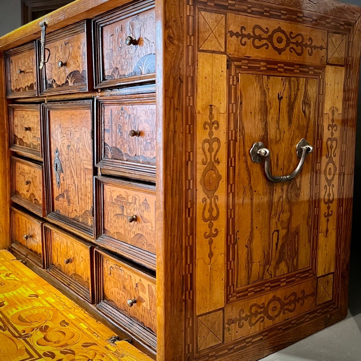 Cabinet XVII ème Décor Marqueté Fleurs, Oiseaux, Musique Et Architectures. – Image 10