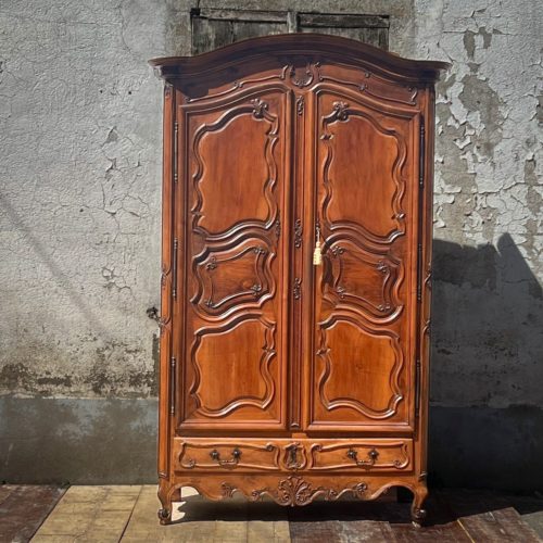 1318055-main-661a3537d2d03 Armoire Noyer 18 ème Provence Vallée Du Rhône