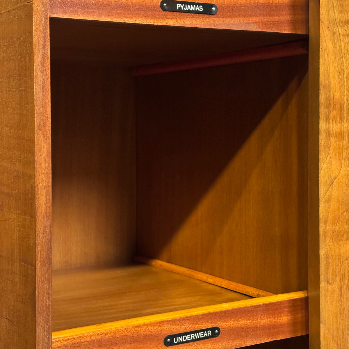 Petite Armoire d’Officier Art Déco – Image 10