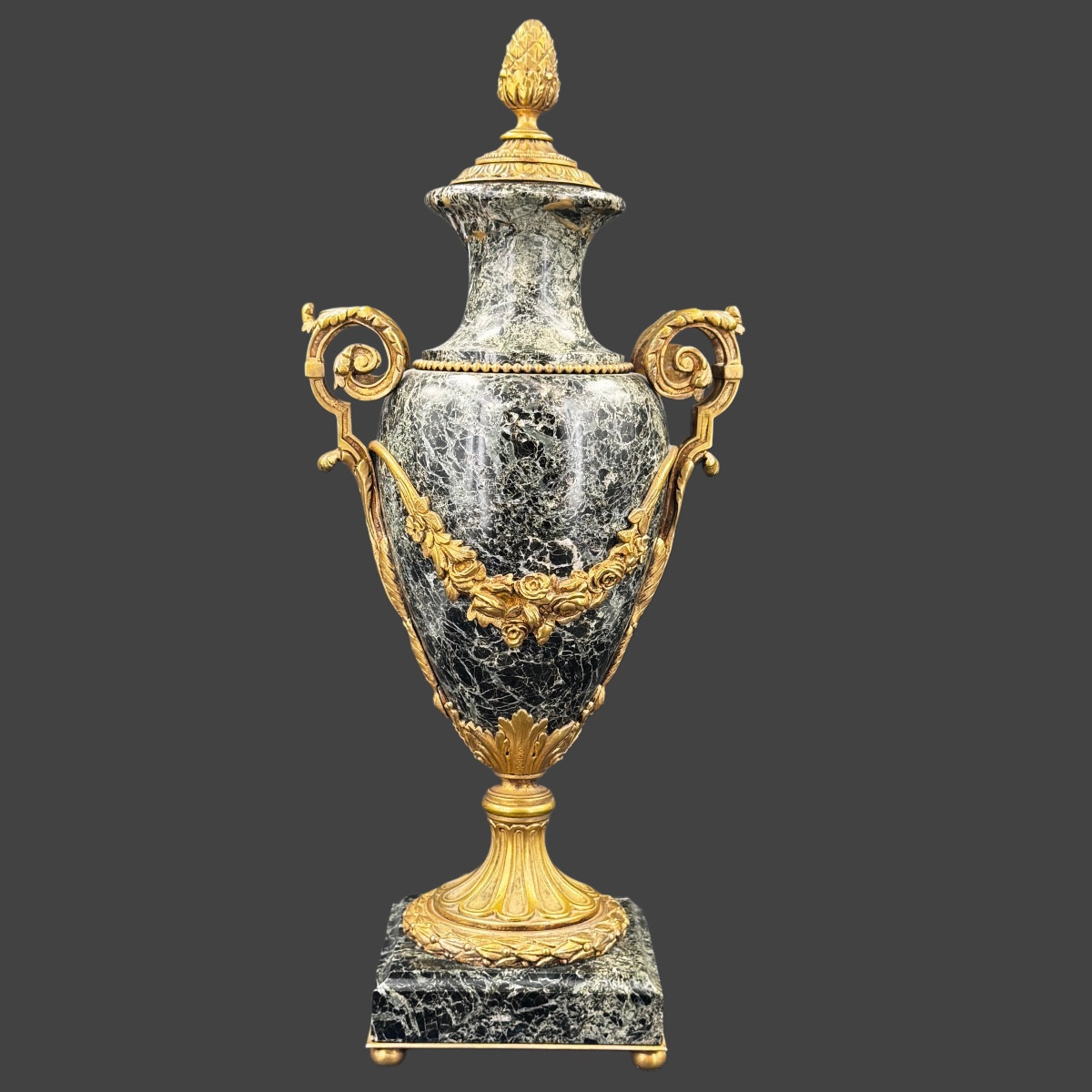 Paire de cassolettes vases bronze et marbre vert – Image 8