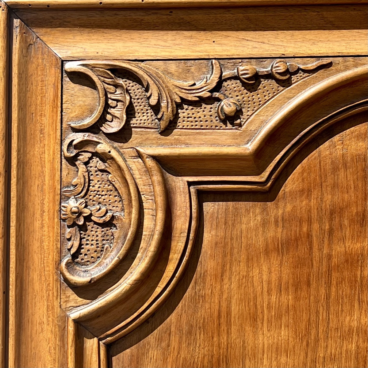 Armoire 18 ème Noyer Lyon – Image 7