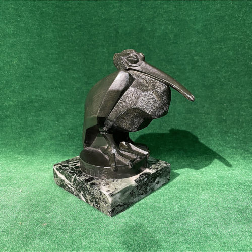 Pélican, sculpture en métal patine bronze signée L.Artus