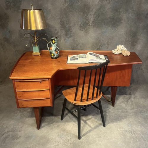 1739239-main-69d752d277363 Bureau Scandinave Années 60 teck Pieter Lovig Nielsen