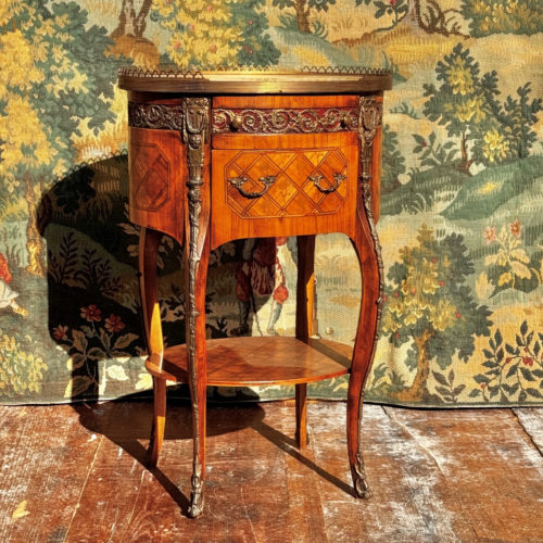 Guéridon Table de salon Chevet marqueté